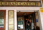 Ans en Rob gaan op verjaarsvisite   B. van Eijk
