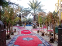 20180210 - 172720 - Binnenplaats  Kasbah Yalouca Maadid, Merzouga - Bert van Eijk