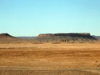 20180211 - 150104 - Nepuitzicht in Verweggistan ..... Tafelberg bij Kaapstad of Mount Connor in Centraal Australie - Bert van Eijk.