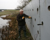 13-4-13,M. Klingers, oeverzwaluwwand en kruiskade 048