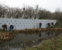 13-4-13,M. Klingers, oeverzwaluwwand en kruiskade 053